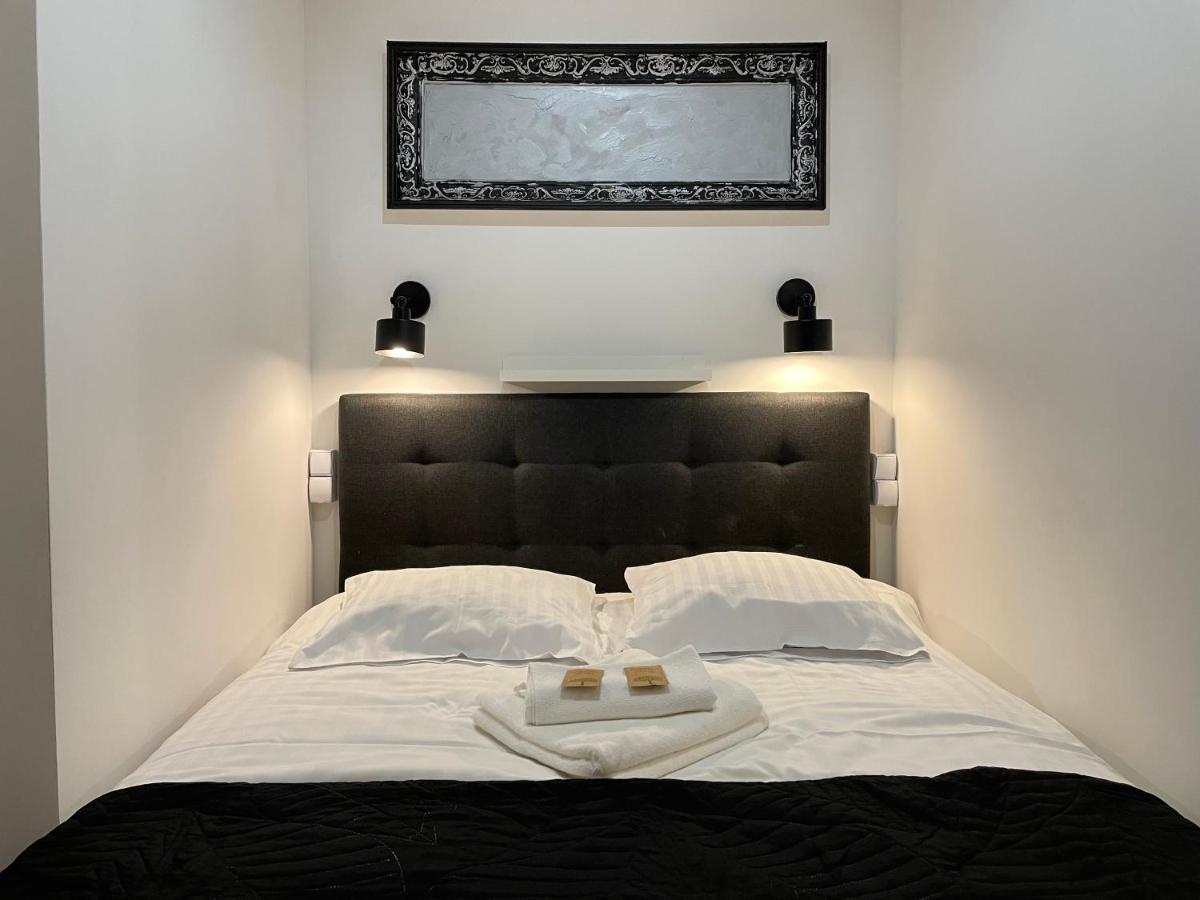 Petite Viste No. 3 Apartment Thorn
